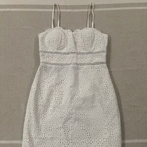 Lily Pulitzer White Lace dress - Size 00/XS.